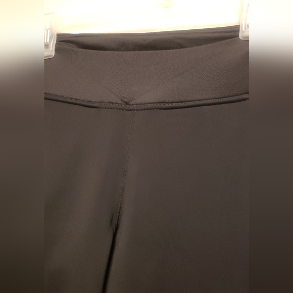 Athleta Black Leggings (4) - Picture 4 of 14